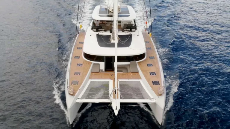 Lagoon Sixty 5 TRIWING ENDOR – aerial stern view