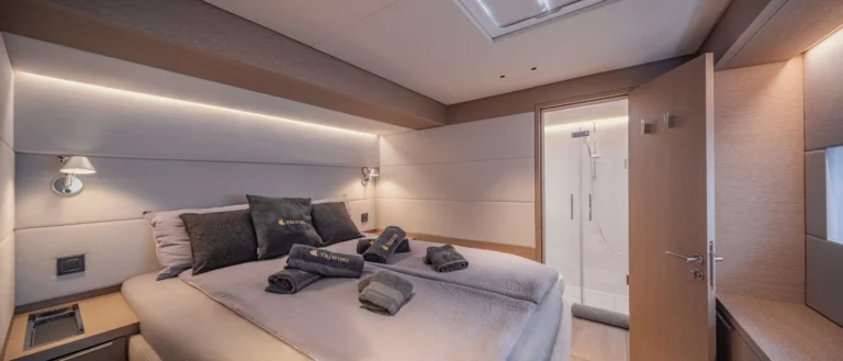 Lagoon Sixty 5 TRIWING ENDOR – master cabin