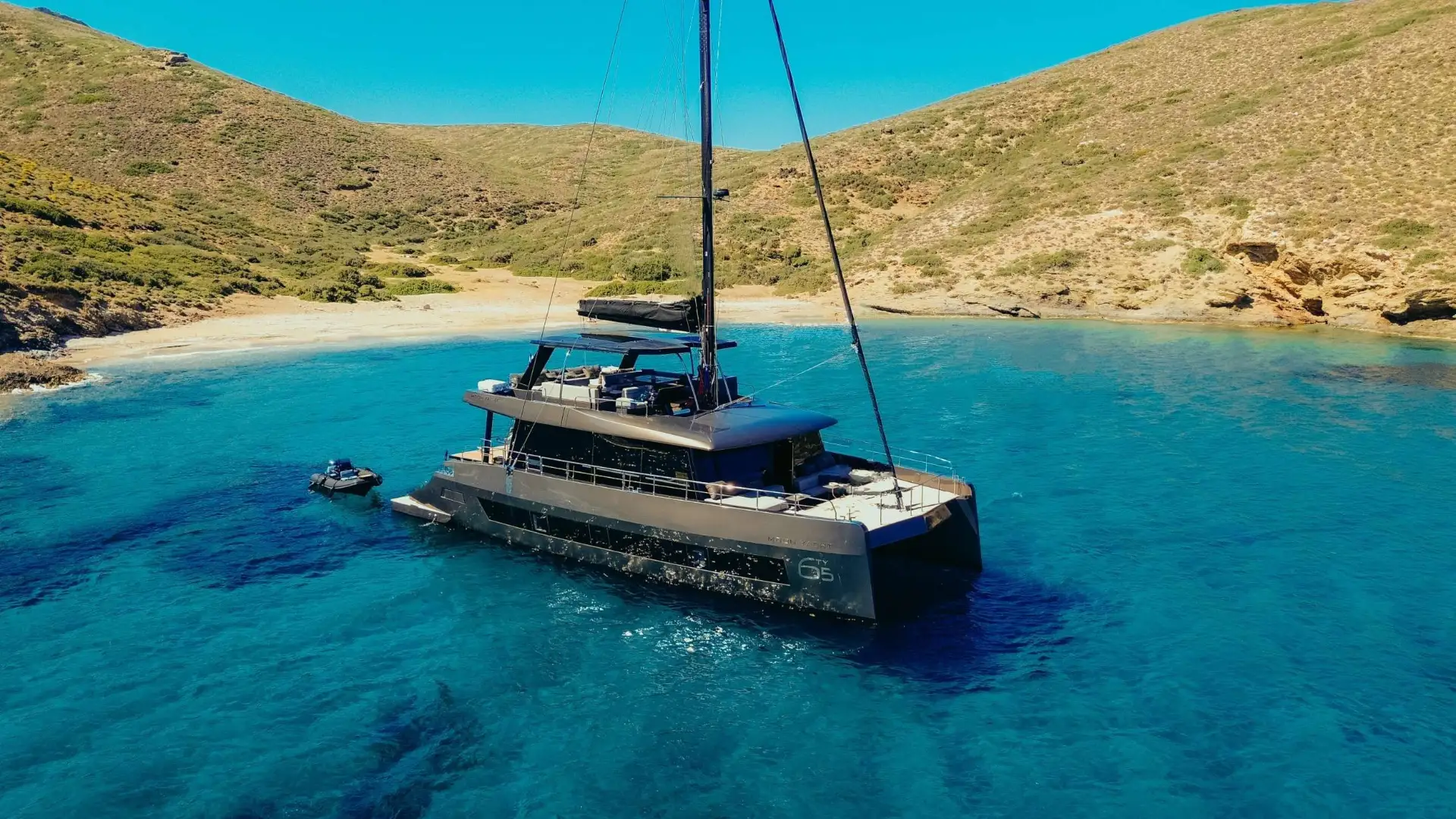 Moon 60 HONEYMOON – Anchored in a bay