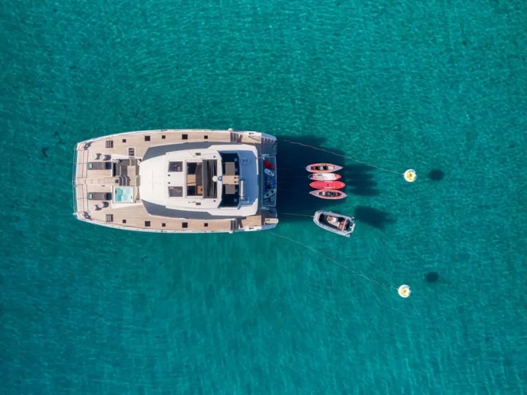 Power 67 CHRISTAL MIO – At anchor, aerial view