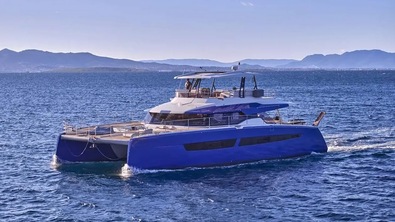 Power 67 MAJESTY OF GREECE – Cruising at speed