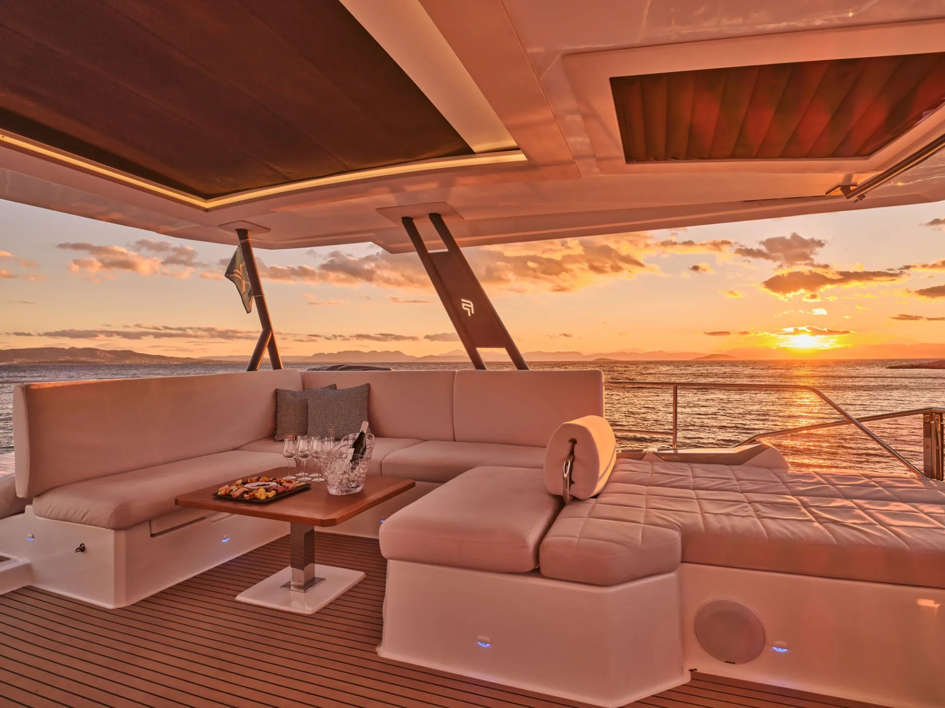 Power 67 MAJESTY OF GREECE – Flybridge seating at sunset