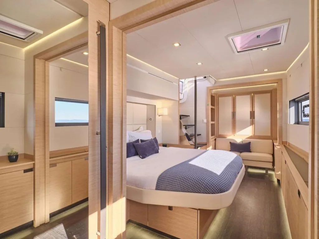 Power 67 MAJESTY OF GREECE – Owner's suite