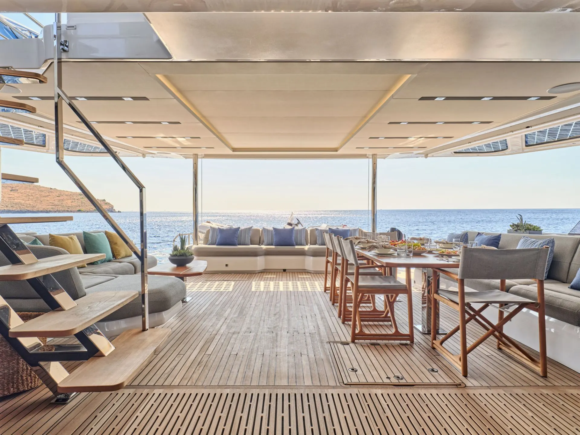 Power 80 ALINA – Aft deck with sea view