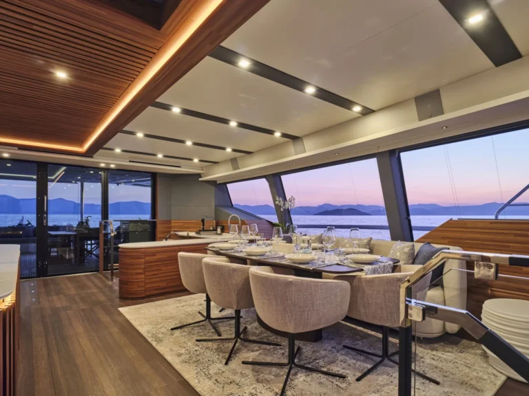 Power 80 ALINA – Indoor dining area