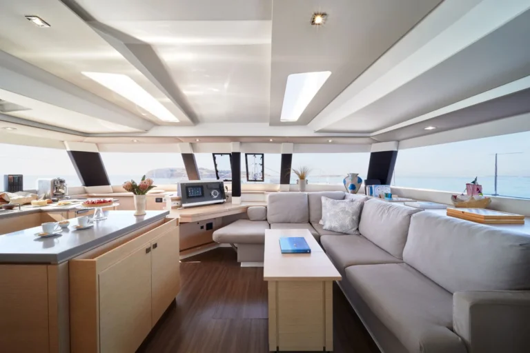 Saba 50 PI 2 – Main saloon