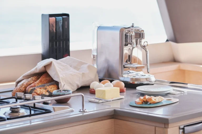 Saba 50 PI 2 – Breakfast in the galley