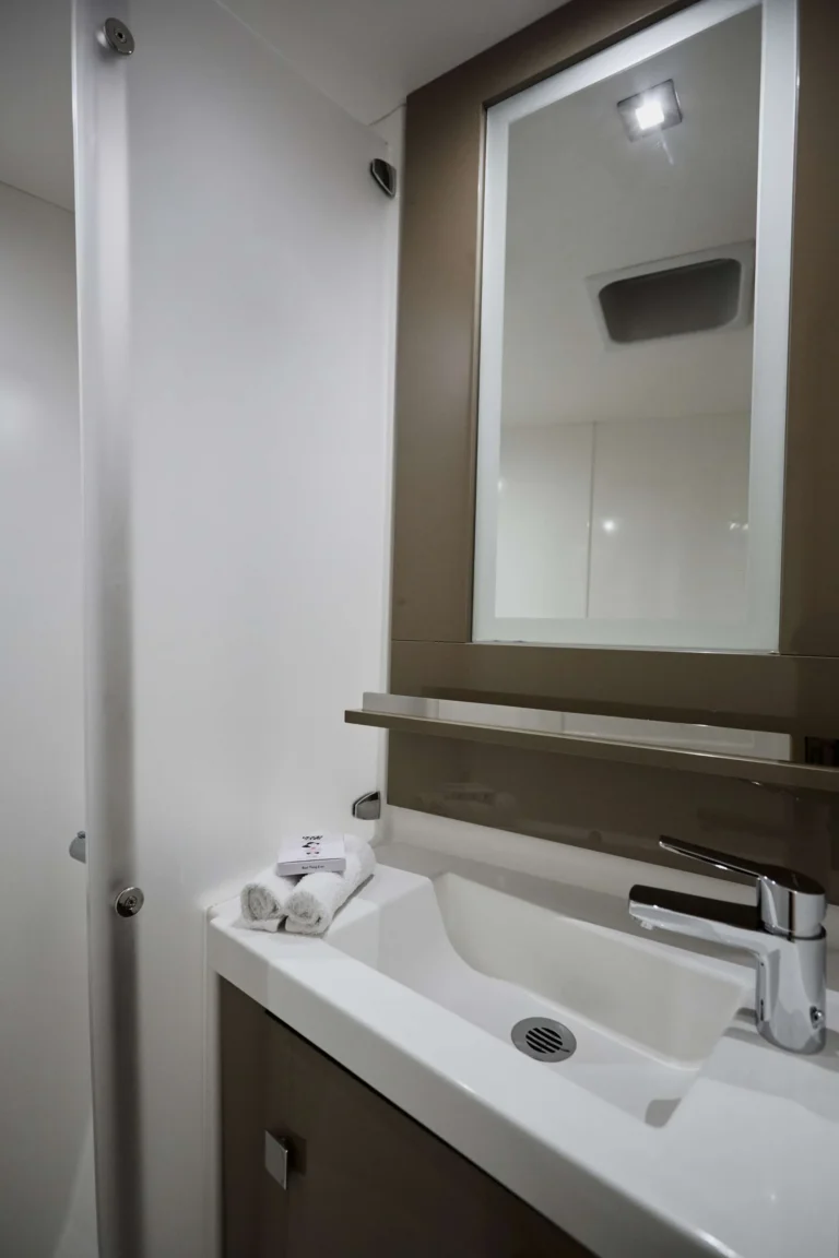 Saba 50 PI 2 – En-suite bathroom