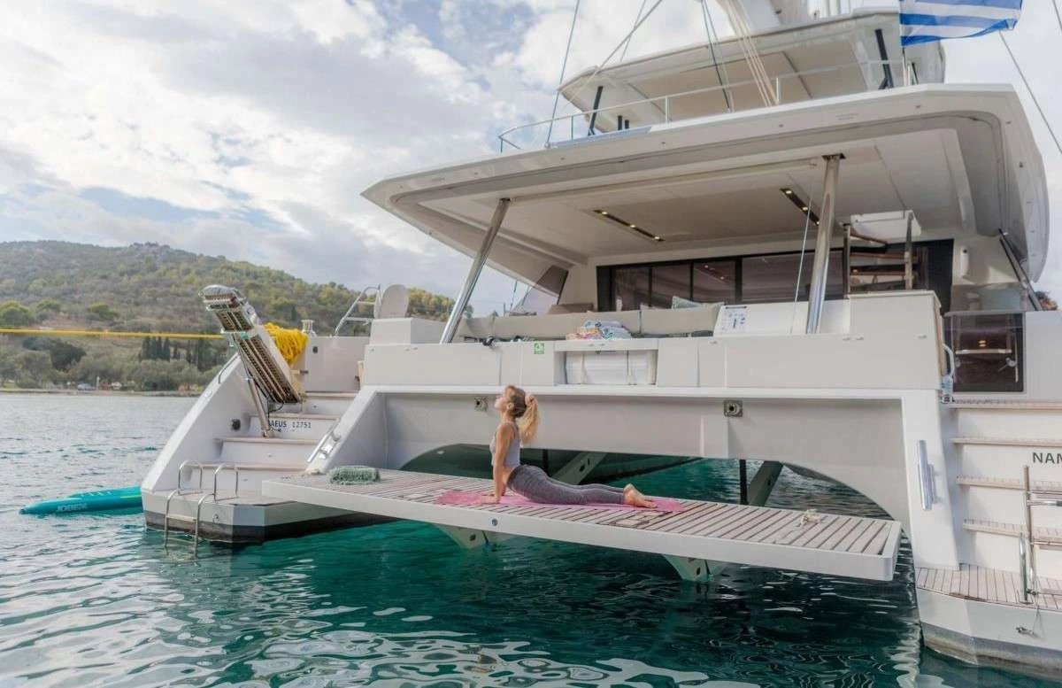 Fountaine Pajot Samana 59 ALLURE – Swim platform