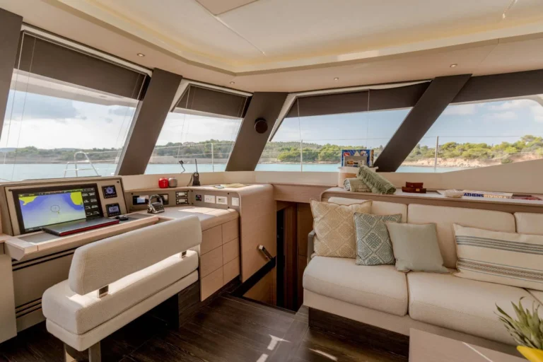 Fountaine Pajot Samana 59 ALLURE – Navigation station
