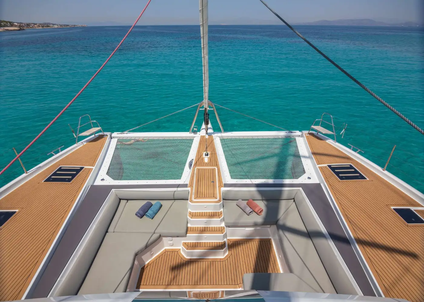 Samana 59 ASTORIA – Foredeck overview