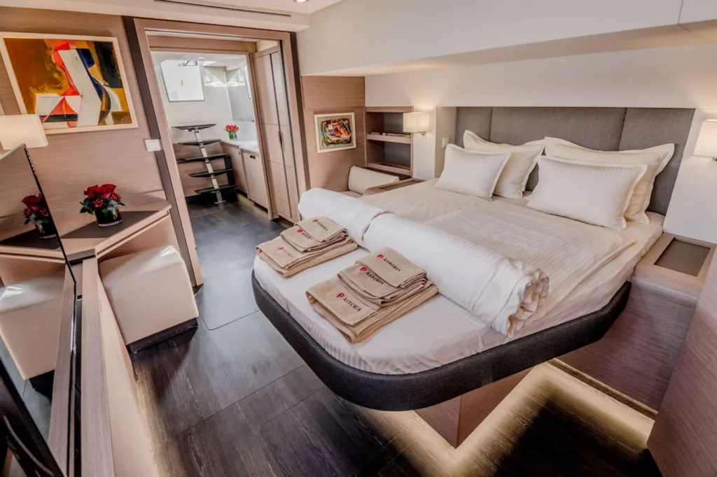 Samana 59 ASTORIA – Master cabin