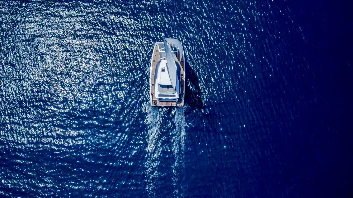 Samana 59 ASTORIA – Aerial view under sail