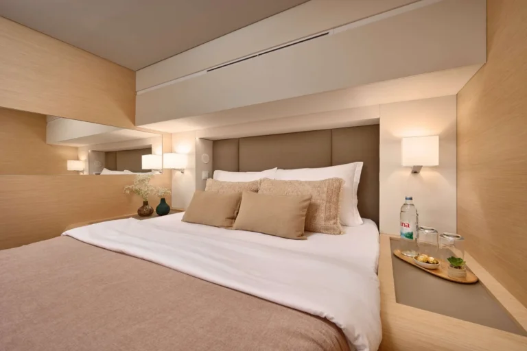 FP Samana 59 NIKA ONE – queen cabin