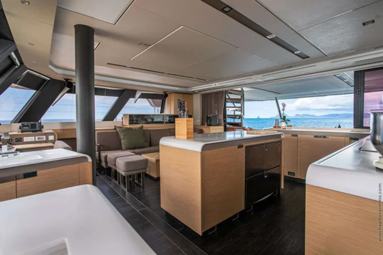 Fountaine Pajot Samana 59 OKINAWA – Galley