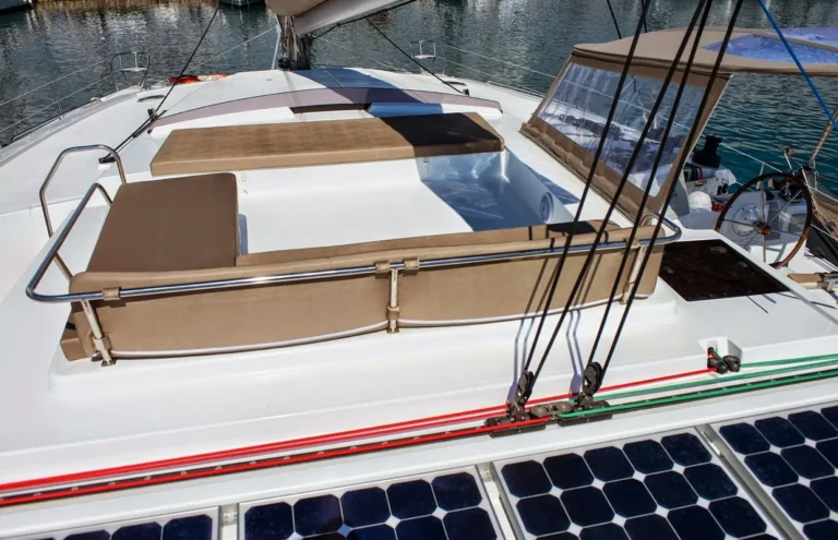 Sanya 57 HIGHJINKS – Flybridge seating and sunpads