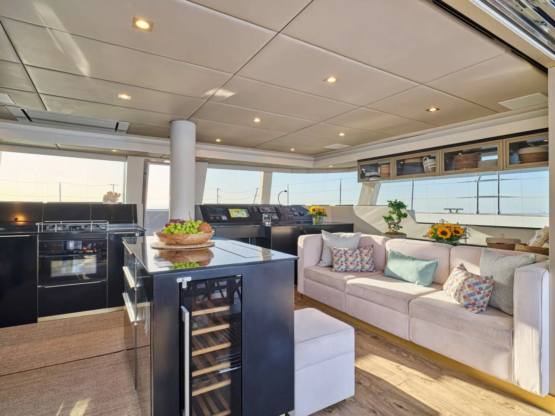 Sunreef 50 ADARA – Main saloon