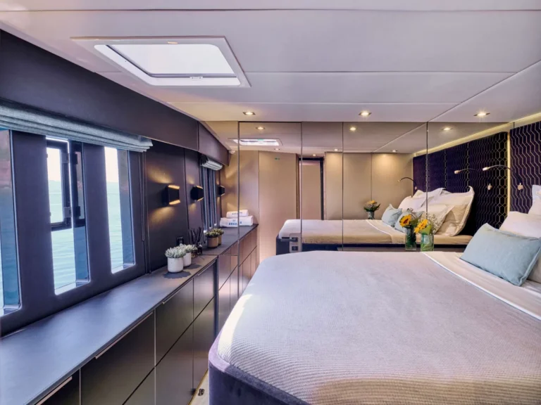 Sunreef 50 ADARA – Queen cabin