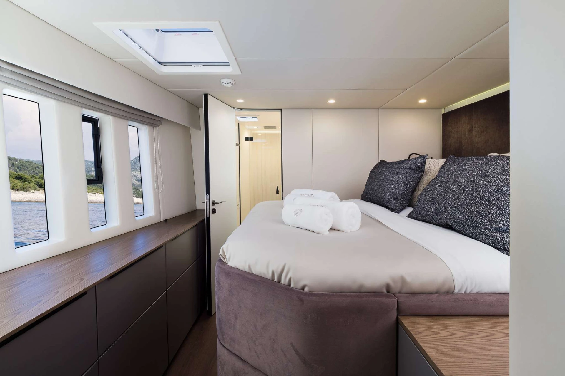 Sunreef 50 SWEET DREAMS – guest cabin
