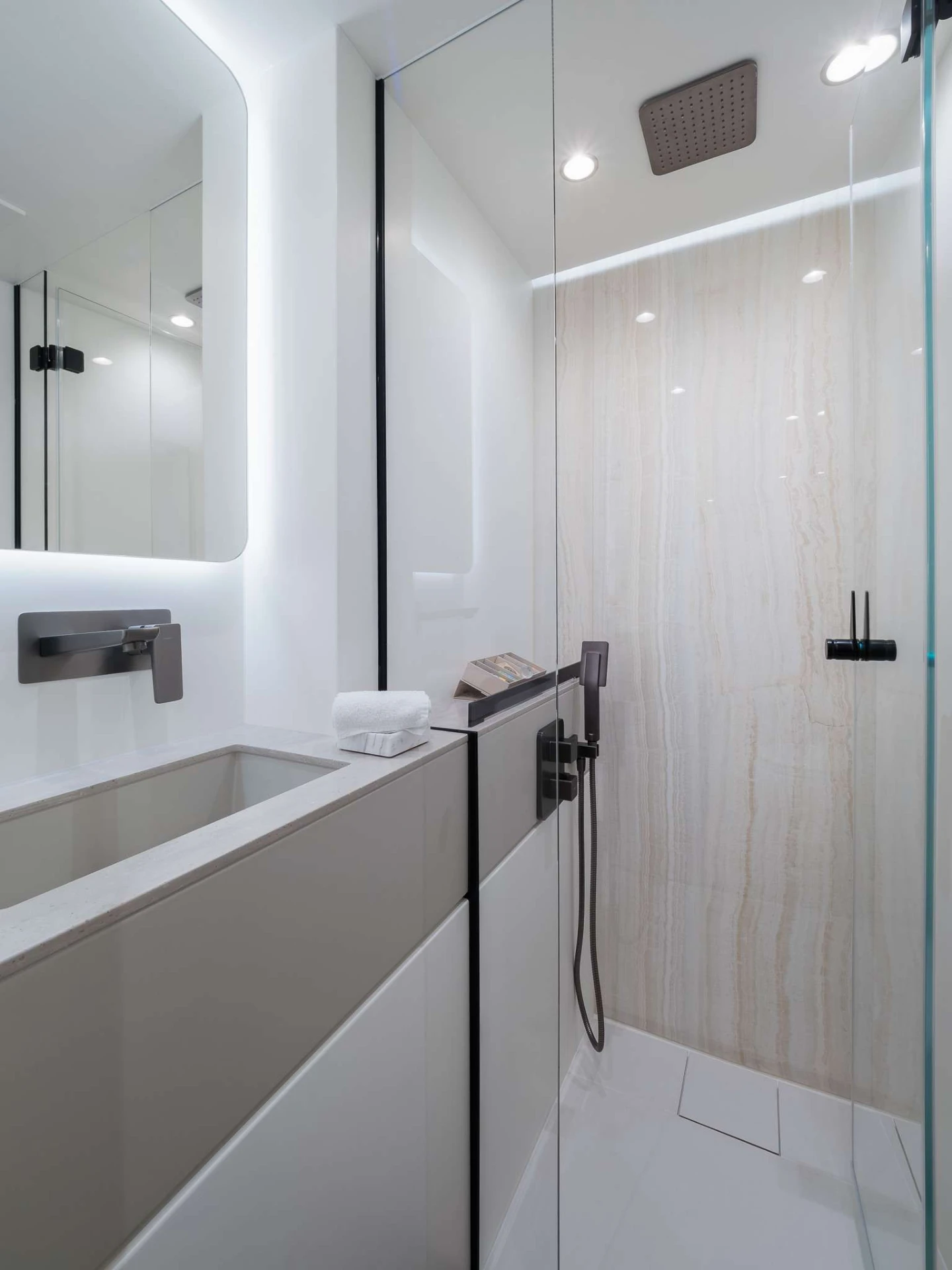 Sunreef 50 SWEET DREAMS – bathroom