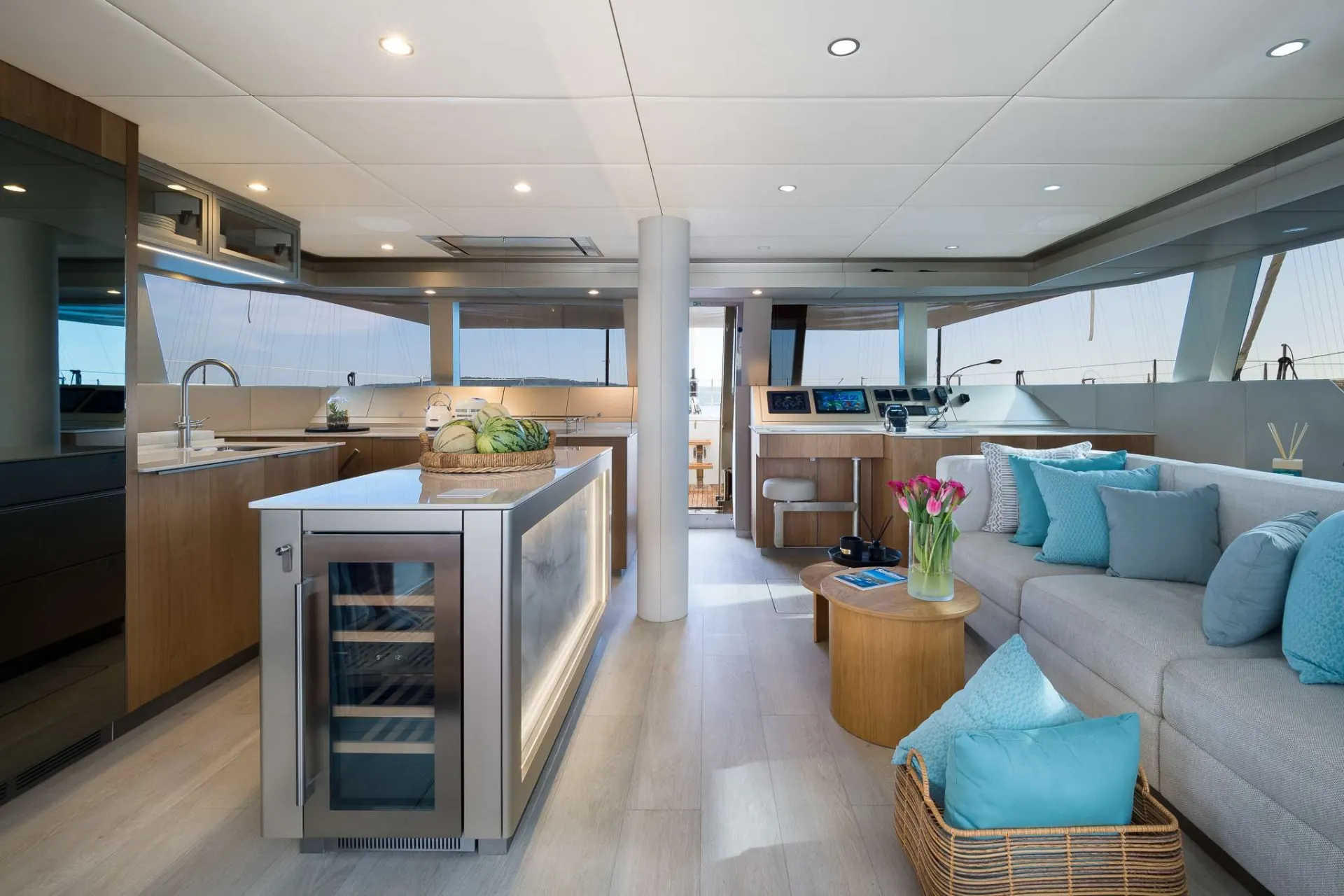 Sunreef 50 ZARA – Saloon and galley