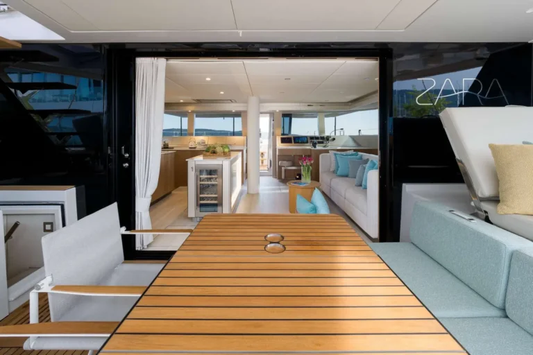 Sunreef 50 ZARA – Aft cockpit and saloon