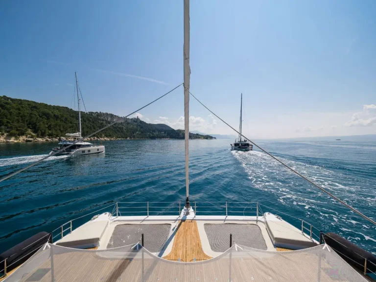 Sunreef 50 ZARA – Bow view under sail