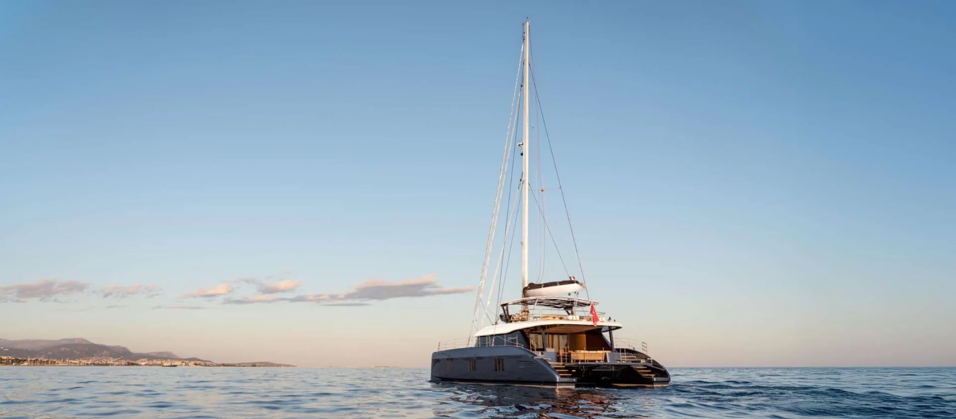 Sunreef 60 ADARA NEXT – At anchor at sunset