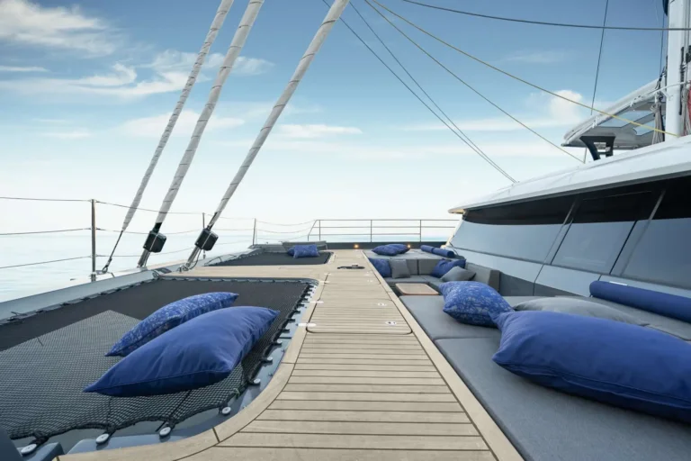 Sunreef 60 ADARA NEXT – Foredeck