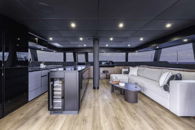 Sunreef 60 OYA – saloon