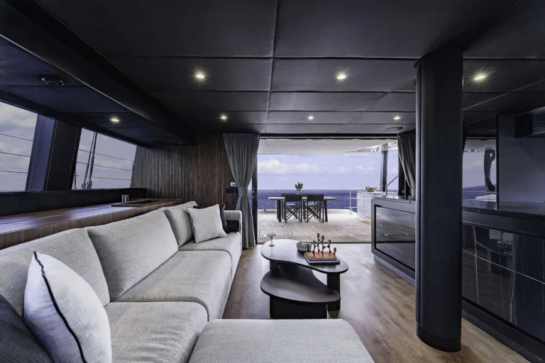 Sunreef 60 OYA – saloon lounge