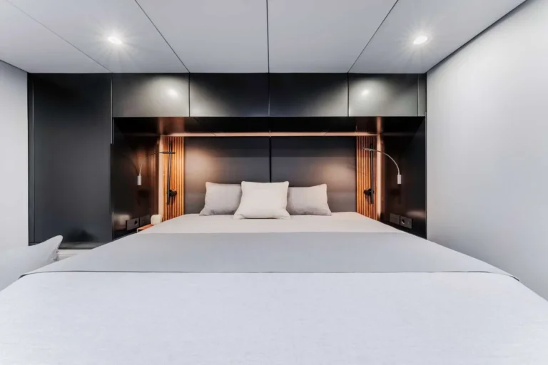Sunreef 60 OYA – guest double cabin