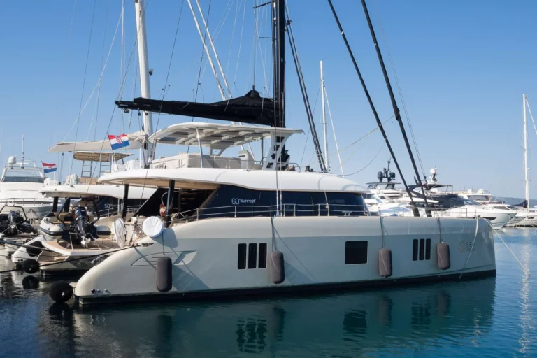 Sunreef 60 SEA DREAMS – at anchor