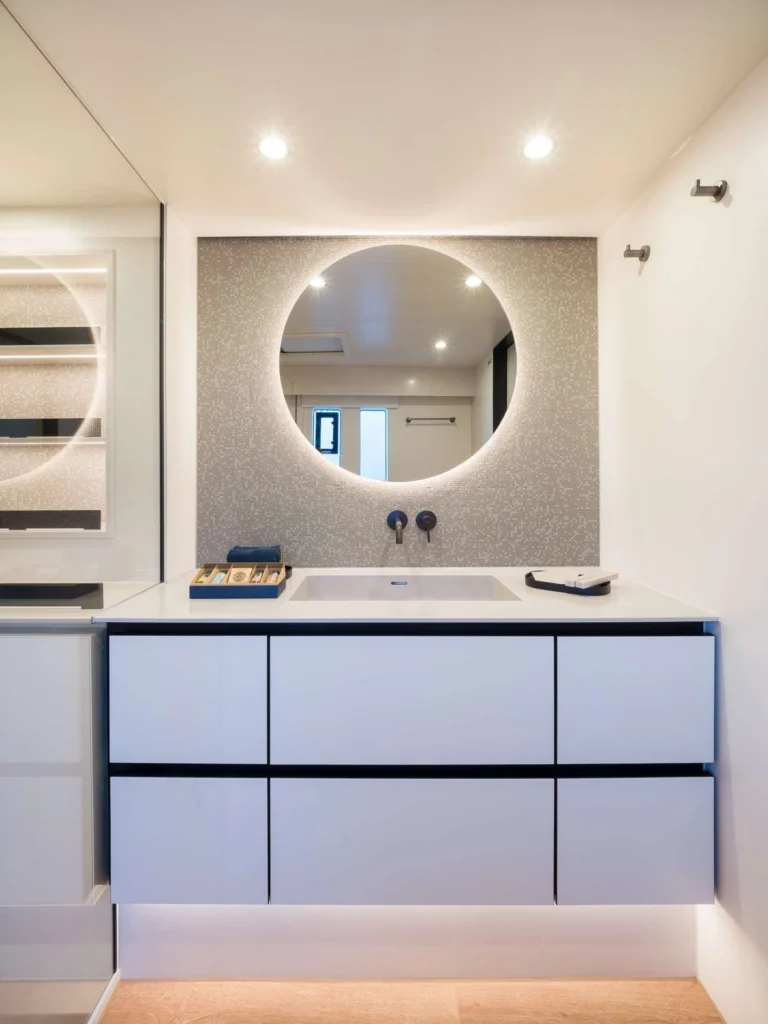 Sunreef 60 SEA DREAMS – bathroom vanity