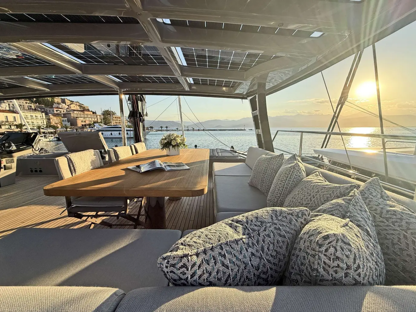 Sunreef 60 SERENITY – Aft deck at sunset