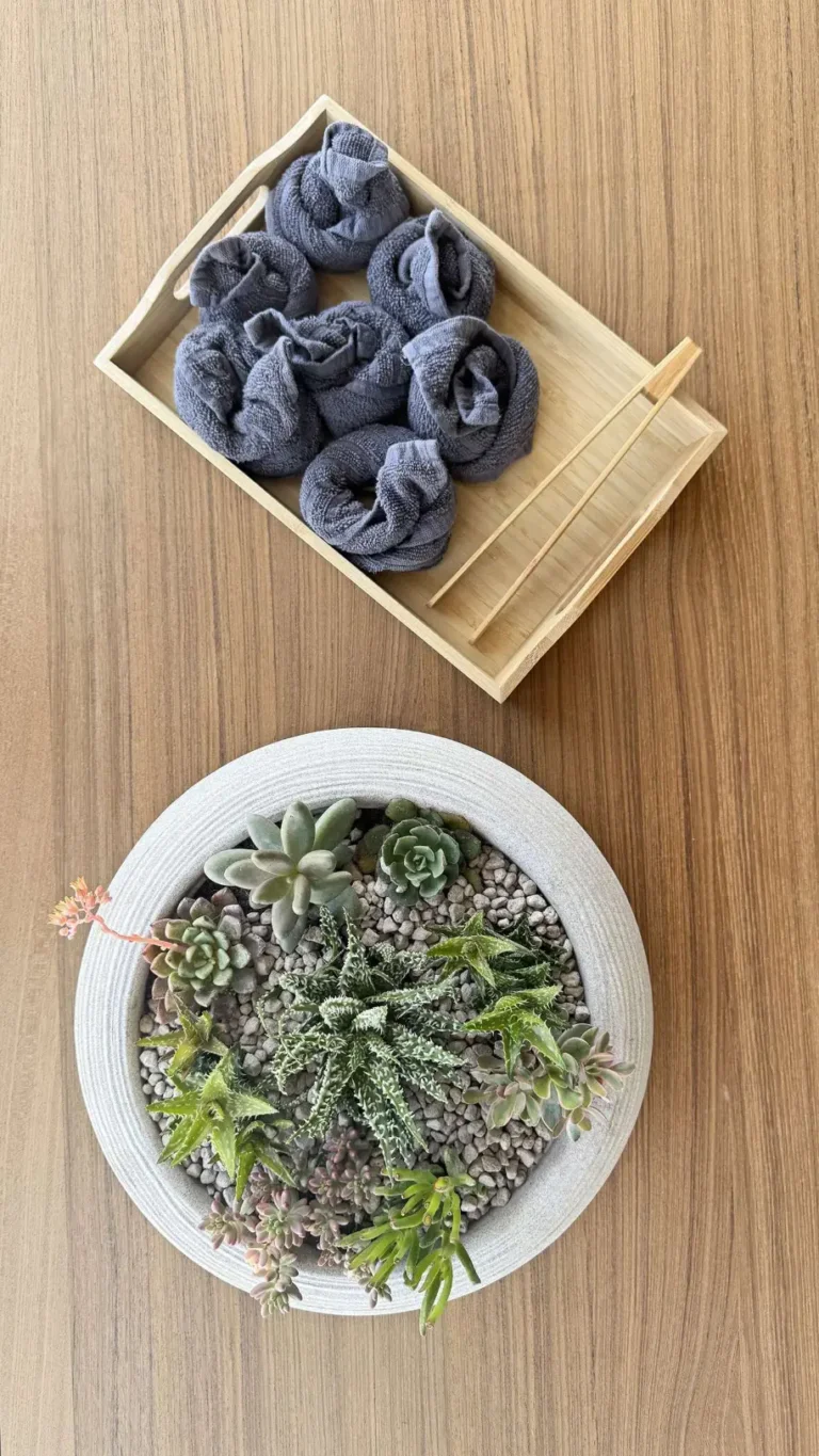 Sunreef 60 SERENITY – Table detail