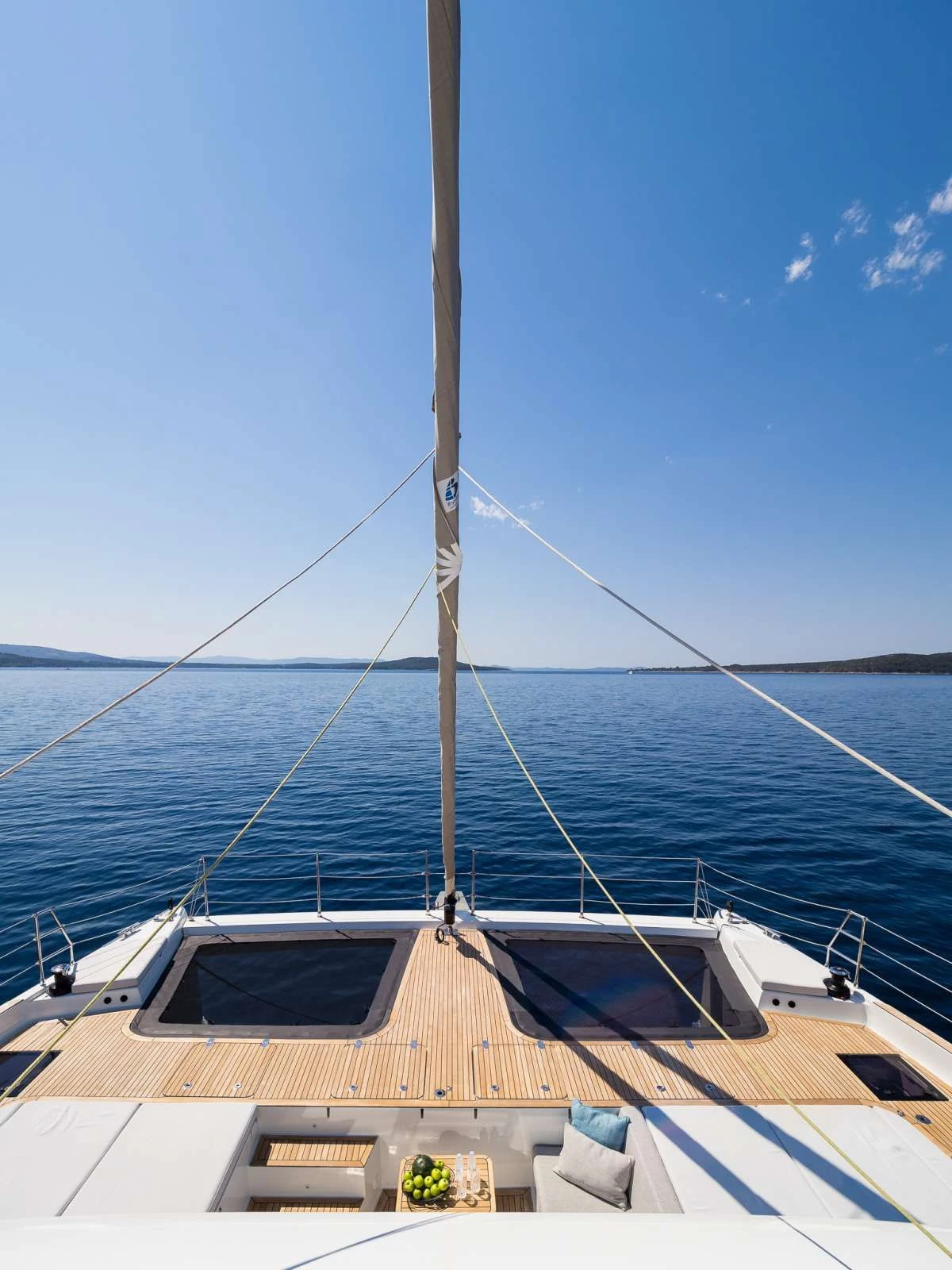 Sunreef 60 VULPINO – mast and sails