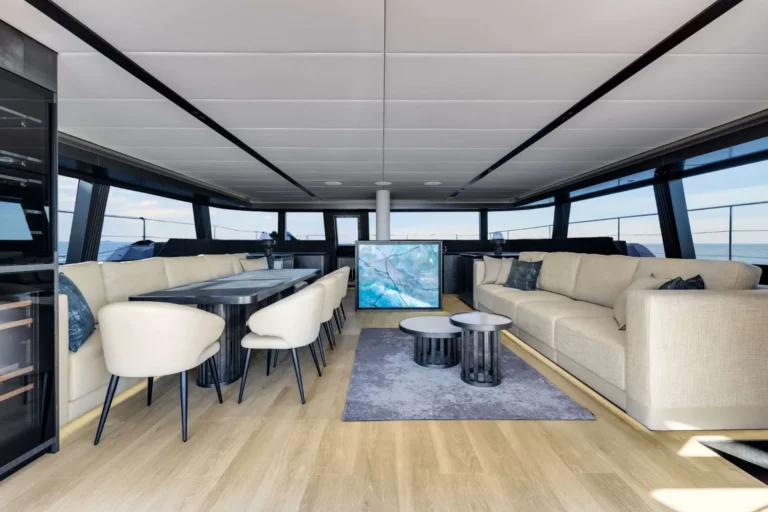 Sunreef 70 AGATA BLU – Main saloon