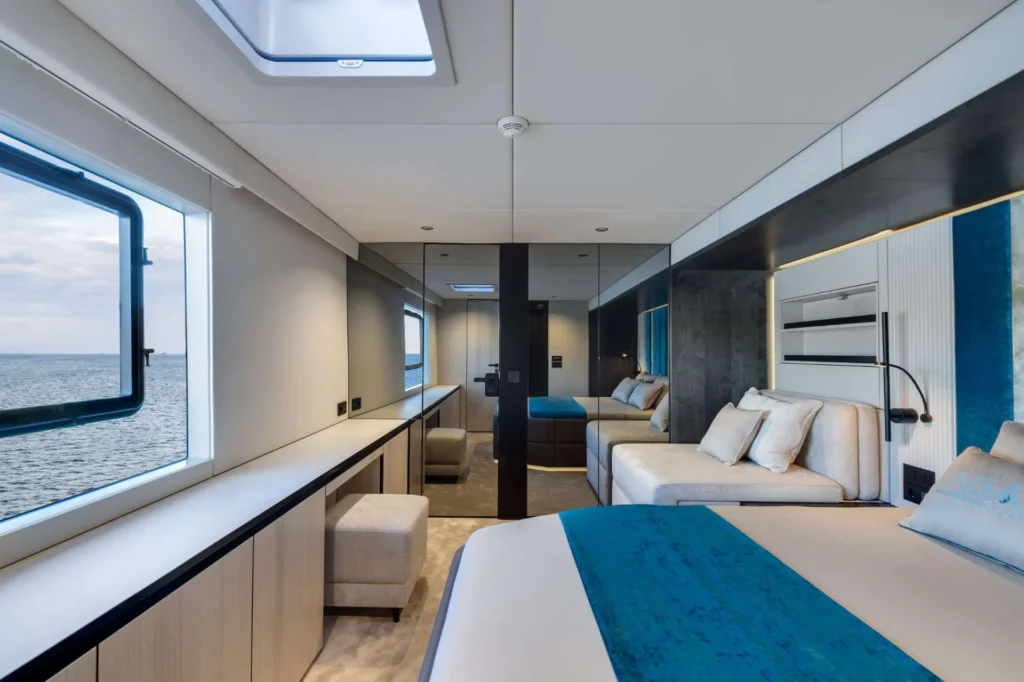 Sunreef 70 AGATA BLU – Master cabin