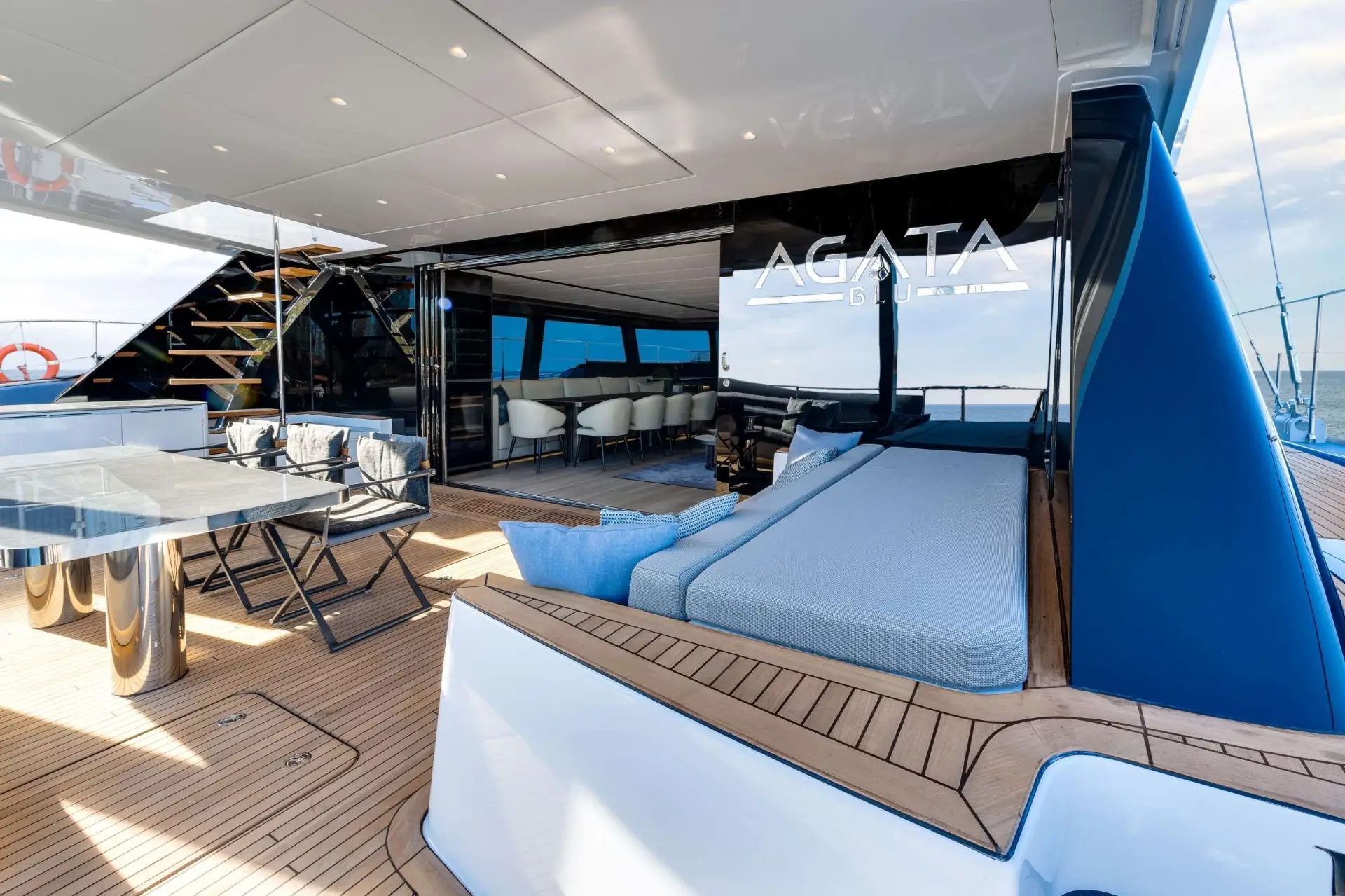 Sunreef 70 AGATA BLU – Aft cockpit