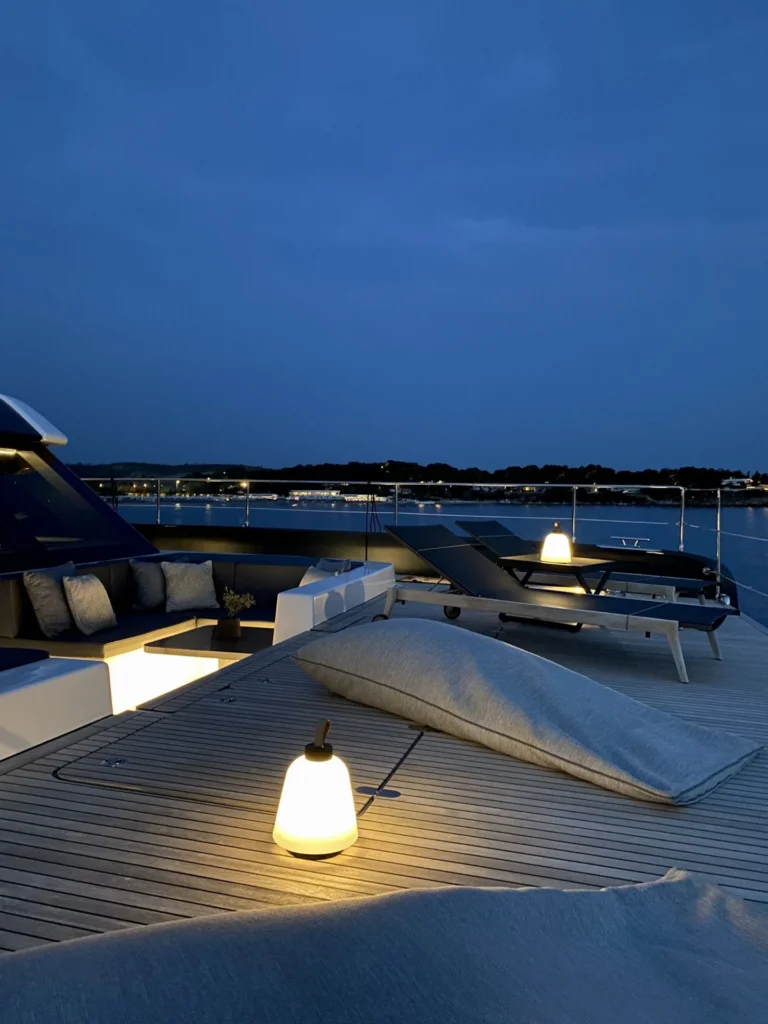 Sunreef 70 ALTEYA – Foredeck sunbeds at dusk