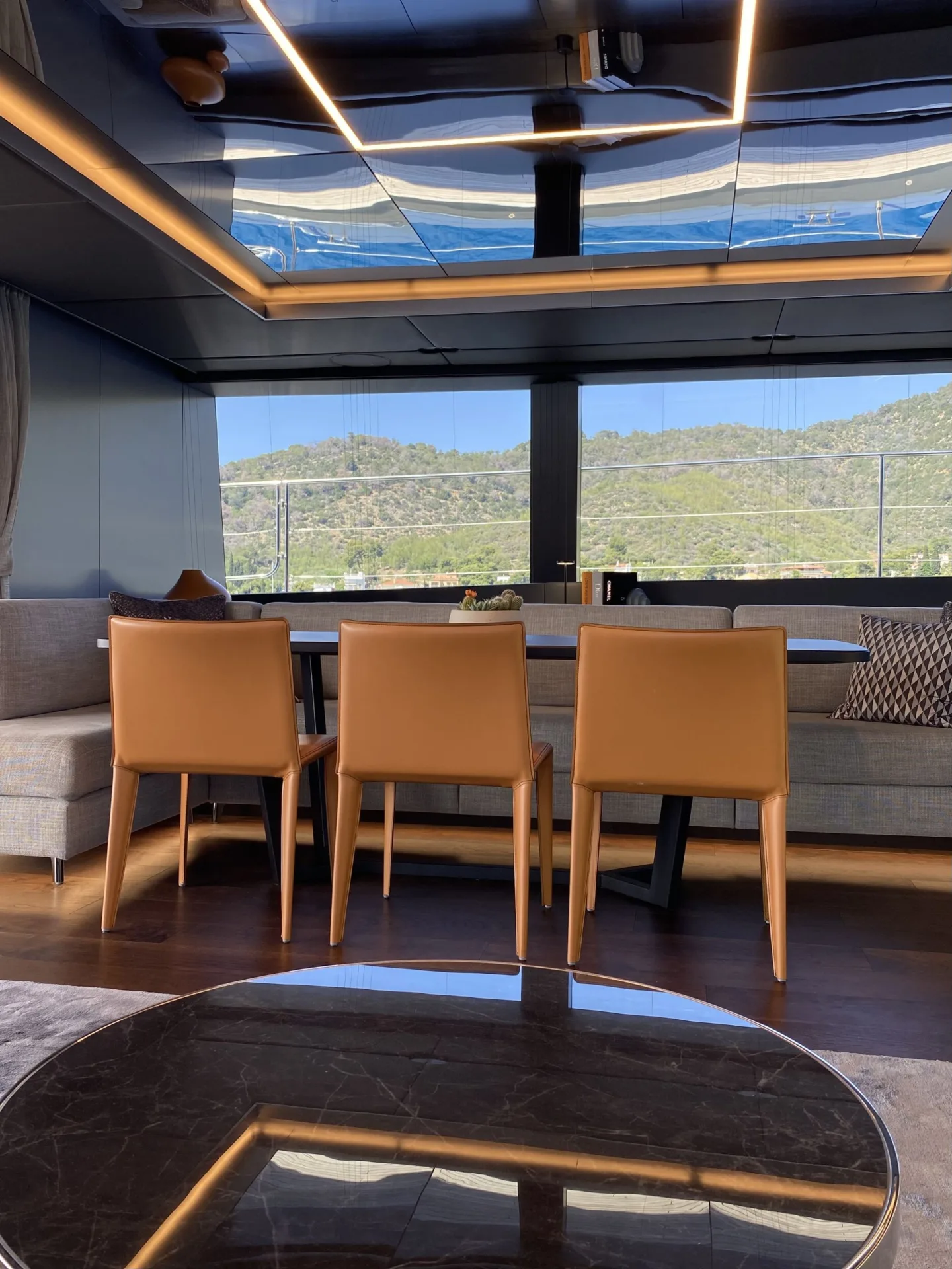 Sunreef 70 ALTEYA – Saloon dining