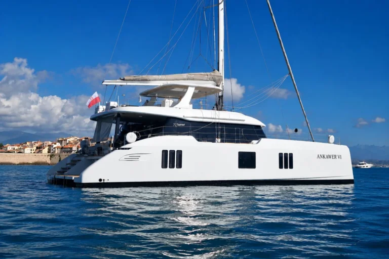 Sunreef 70 ANKAWER VI – at anchor