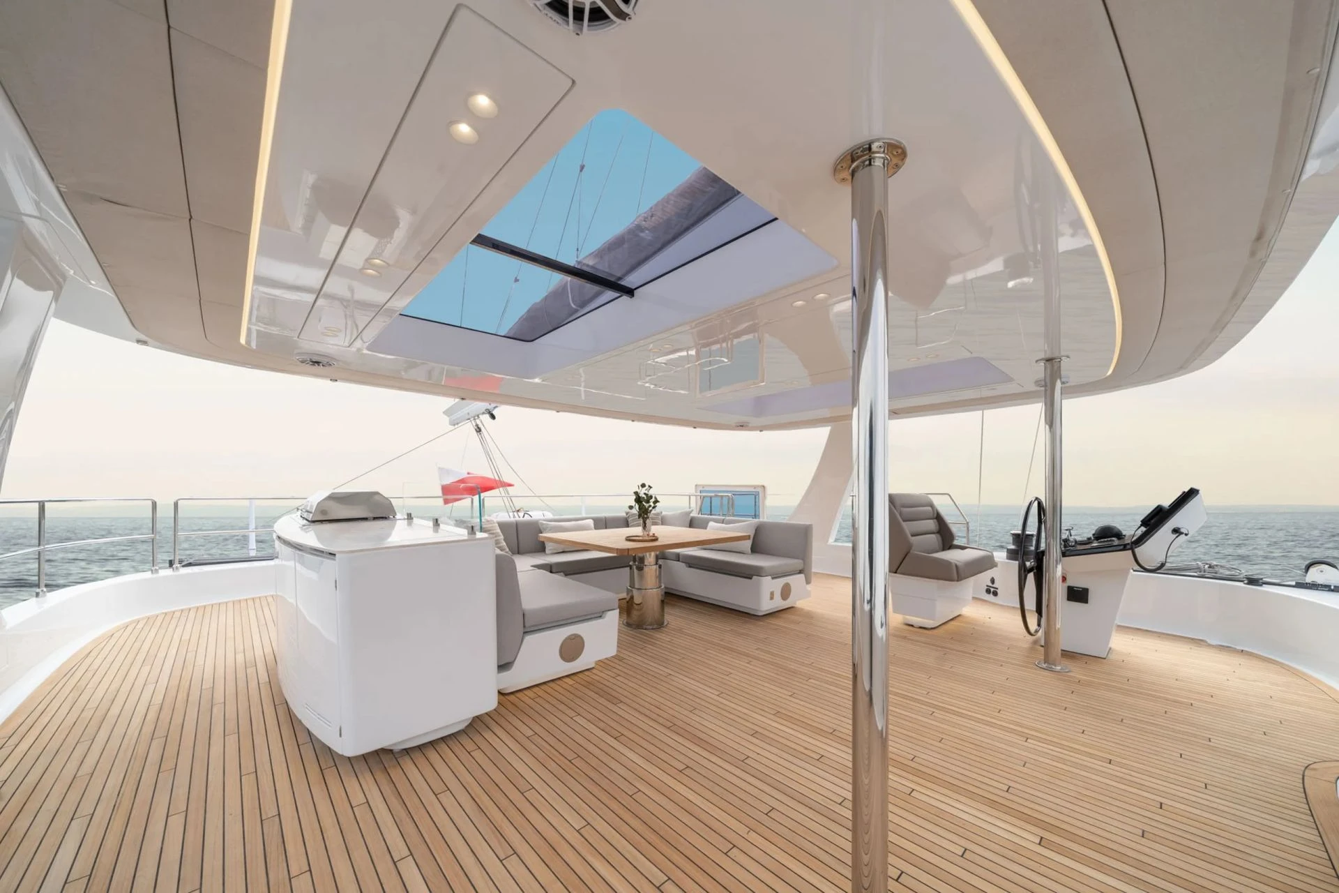 Sunreef 70 ANKAWER VI – flybridge