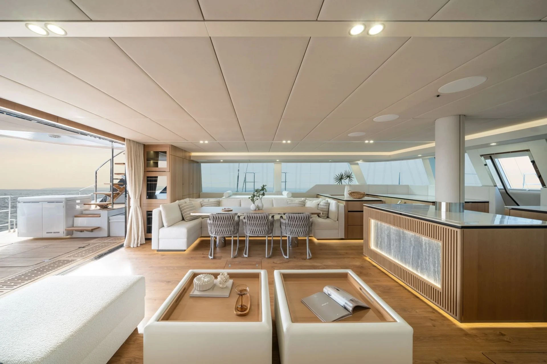 Sunreef 70 ANKAWER VI – saloon and galley
