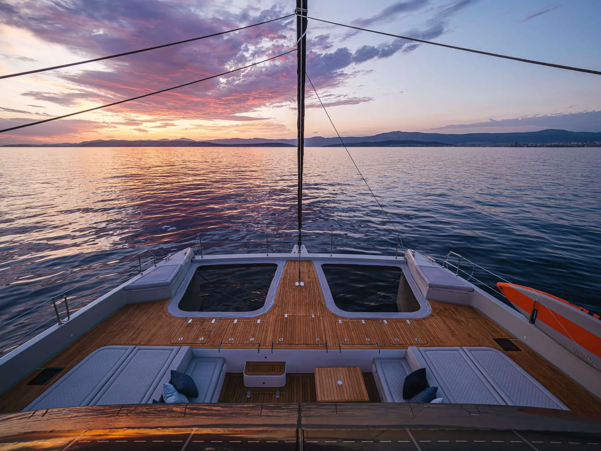 Sunreef 70 n+1 – Bow at sunset
