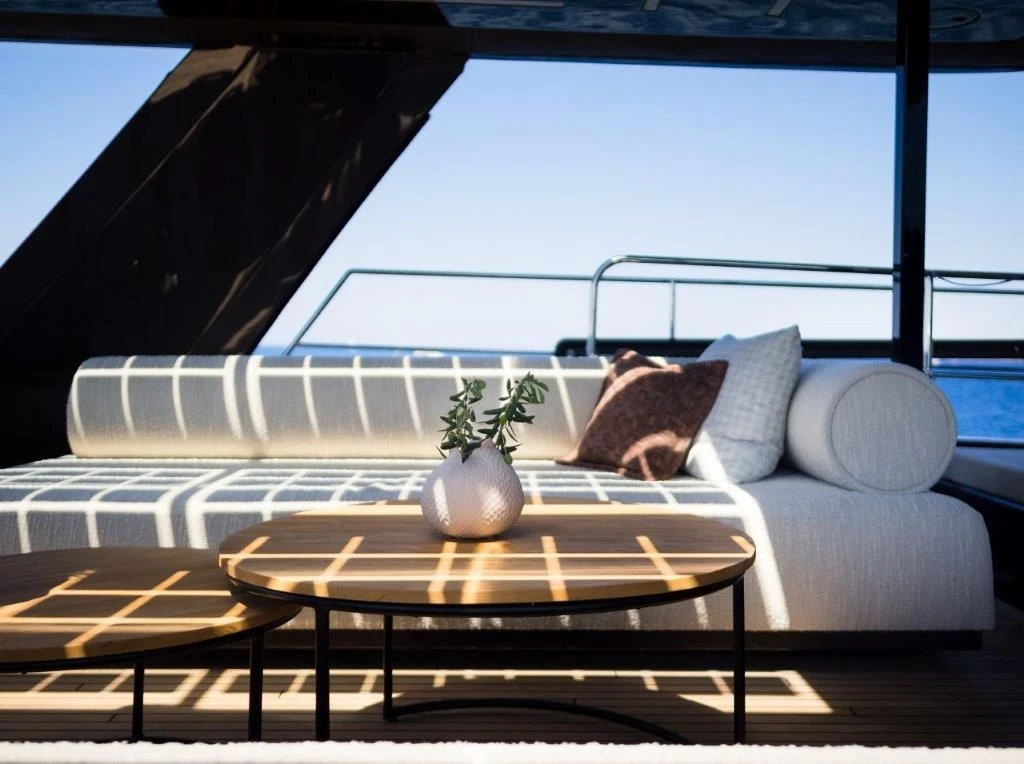 Sunreef 70 Power AMBER ONE – bow lounge