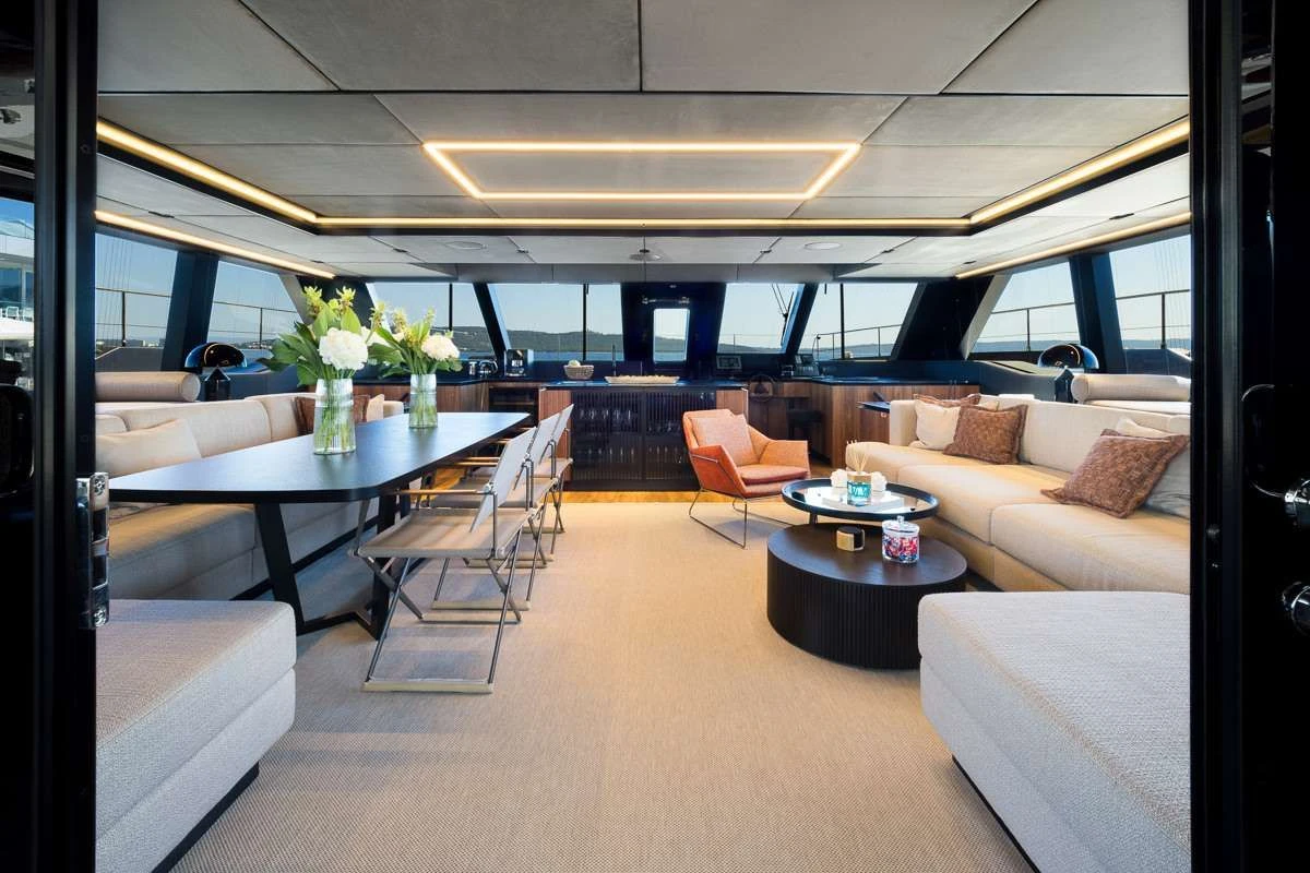 Sunreef 70 Power AMBER ONE – saloon lounge