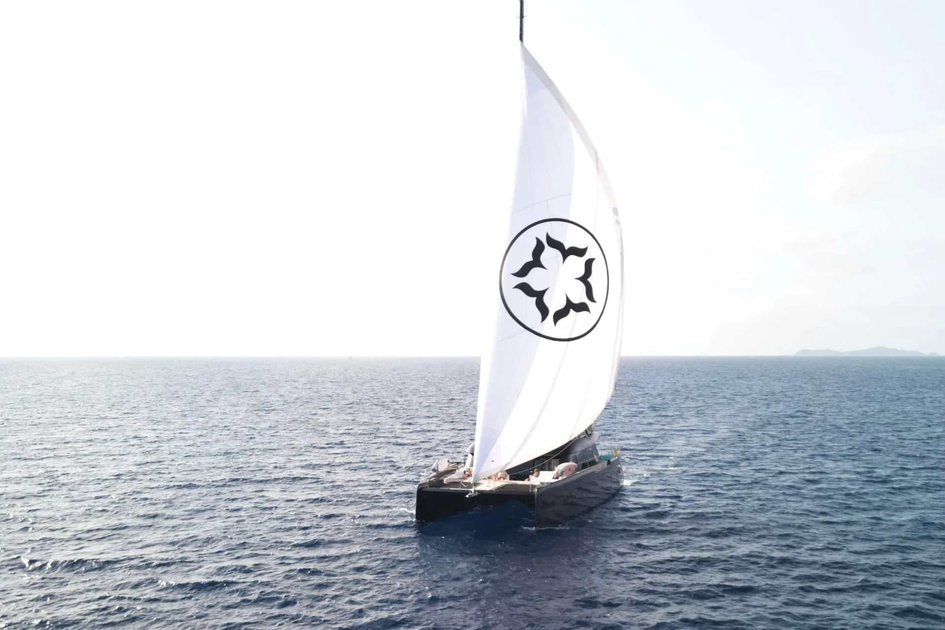 Sunreef 77 ONE PLANET – Under sail with the gennaker