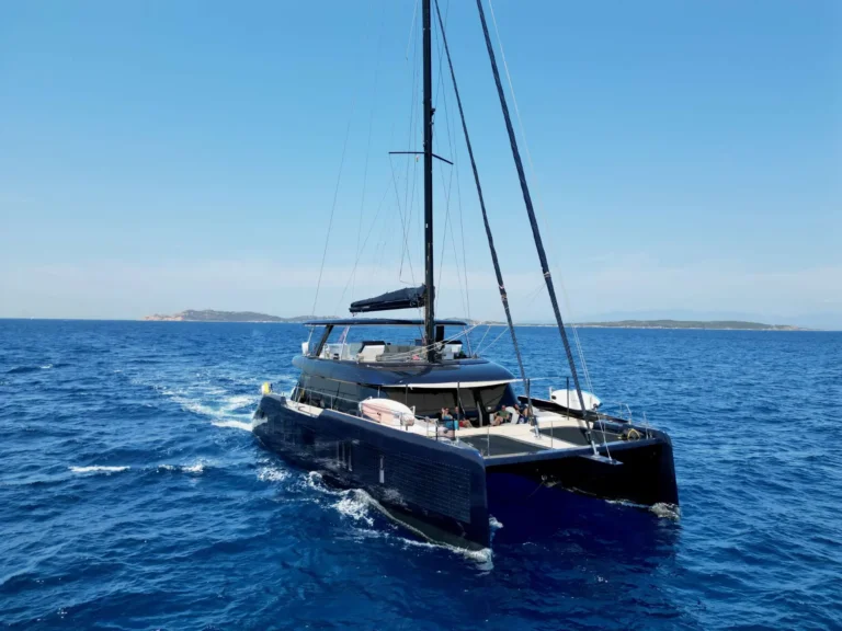 Sunreef 77 ONE PLANET – Under way on open water